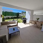 Апартаменты In Vanian Gardens *