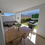 In Vanian Gardens Апартаменты *